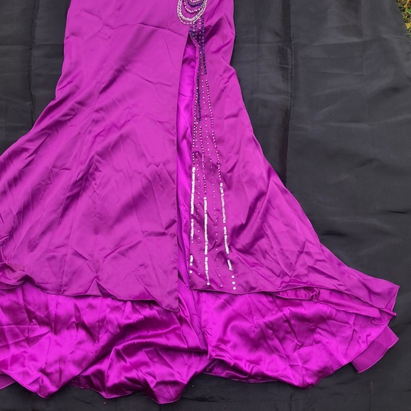 Prom Dress - Picture 4 of 7